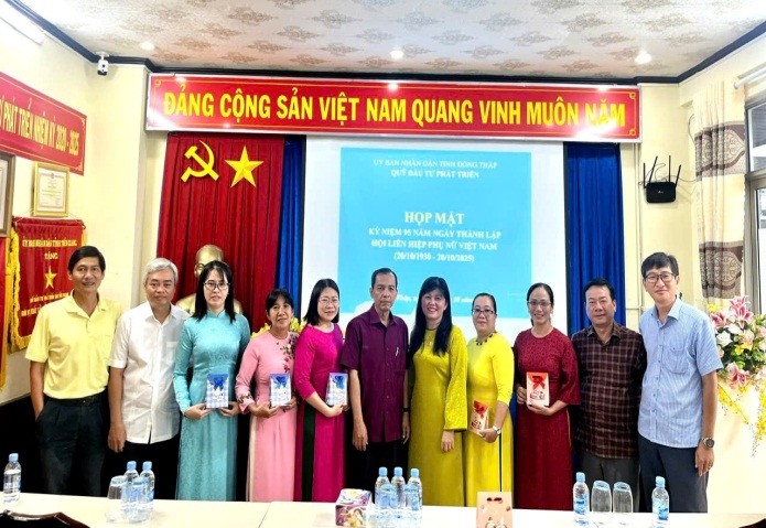 Công đoàn Quỹ Đầu tư phát triển tổ chức họp mặt chào mừng kỷ niệm ngày Phụ nữ Việt Nam (20-10) năm 2025